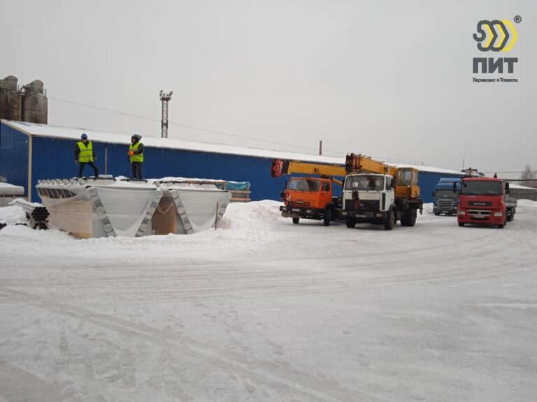 Погрузка оборудования краном