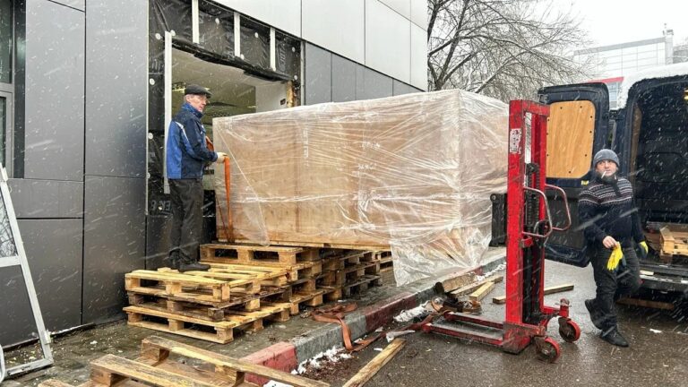 Подача в окно принтера 380 кг