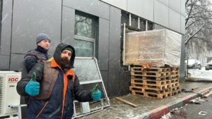Подача в окно принтера 380 кг