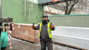Выгрузка и подъем медицинского оборудования для ООО “Изварино Фарма”