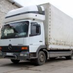 Аренда фуры Mercedes 3 тонны с длиной борта 4.2 метров в Москве. Цена от 15 000 ₽ за смену.
